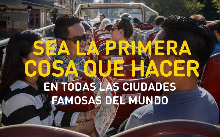 Dos personas que bajan de un autobús de Big Bus Tours en Londres en Londres Dos personas que bajan de un autobús de Big Bus Tours en Londres en Londres
